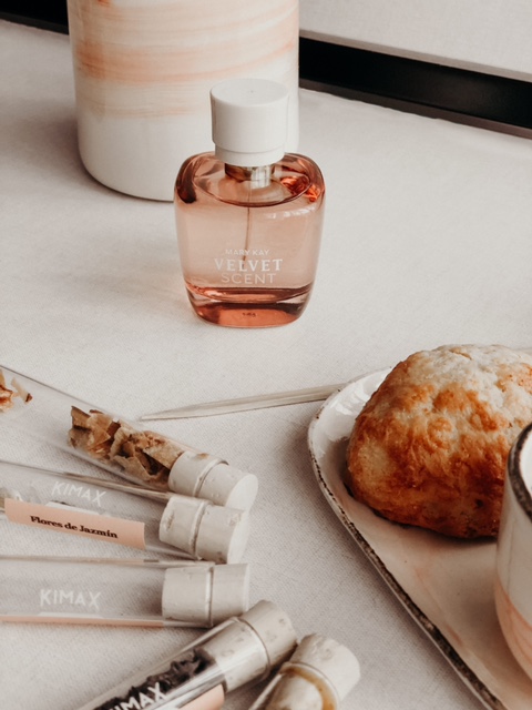 Experimentar está permitido, imagen de la fragancia Velvet Scent® de Mary Kay